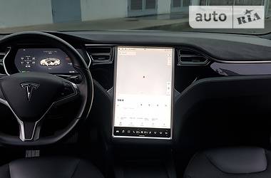 Седан Tesla Model S 2017 в Кривому Розі