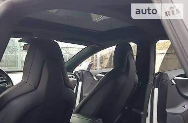 Седан Tesla Model S 2017 в 