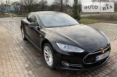 Хетчбек Tesla Model S 2014 в Пирятині