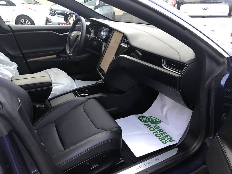 Седан Tesla Model S 2018 в Одессе