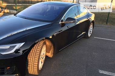 Седан Tesla Model S 2017 в Вінниці