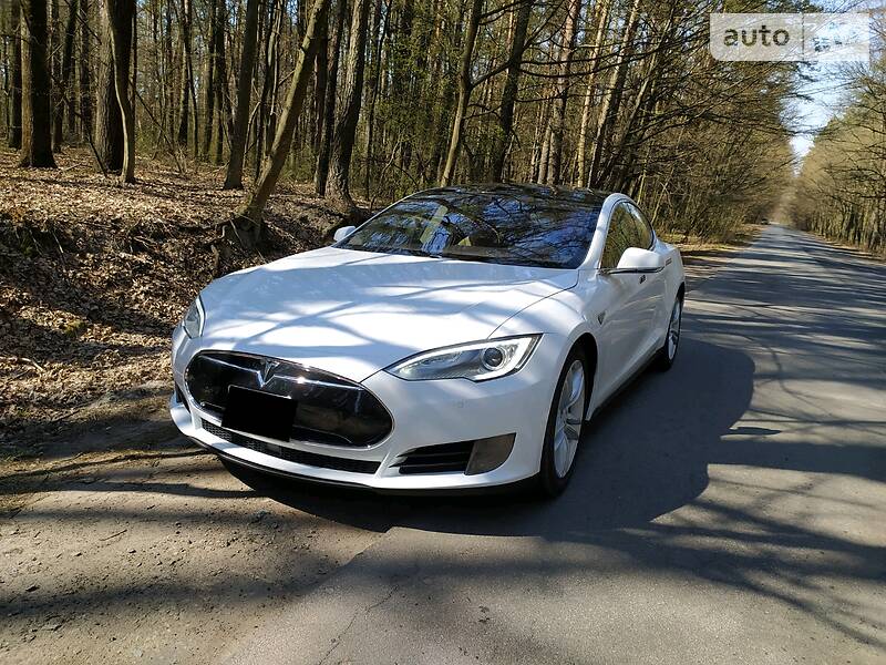 Седан Tesla Model S 2016 в Житомирі фото 2 Седан Tesla Model S 2016 в Житомирі