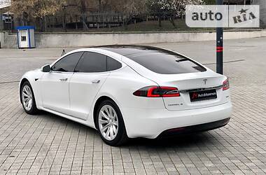 Ліфтбек Tesla Model S 2018 в Києві