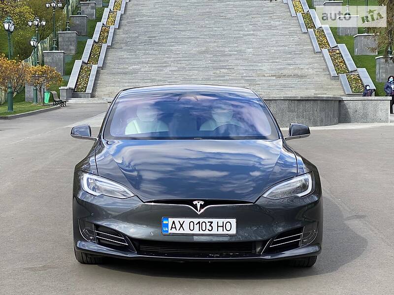 Хетчбек Tesla Model S 2017 в Харкові