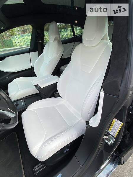 Хетчбек Tesla Model S 2017 в Харкові