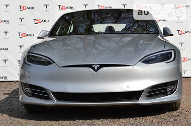 Ліфтбек Tesla Model S 2016 в 