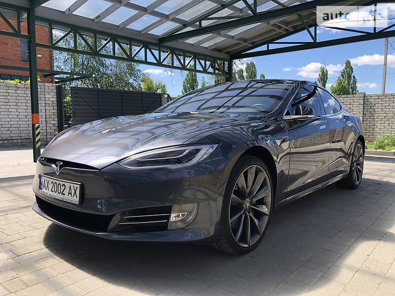 Хетчбек Tesla Model S 2017 в Харкові