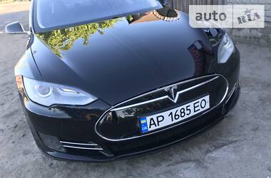 Хэтчбек Tesla Model S 2013 в Каменке-Днепровской