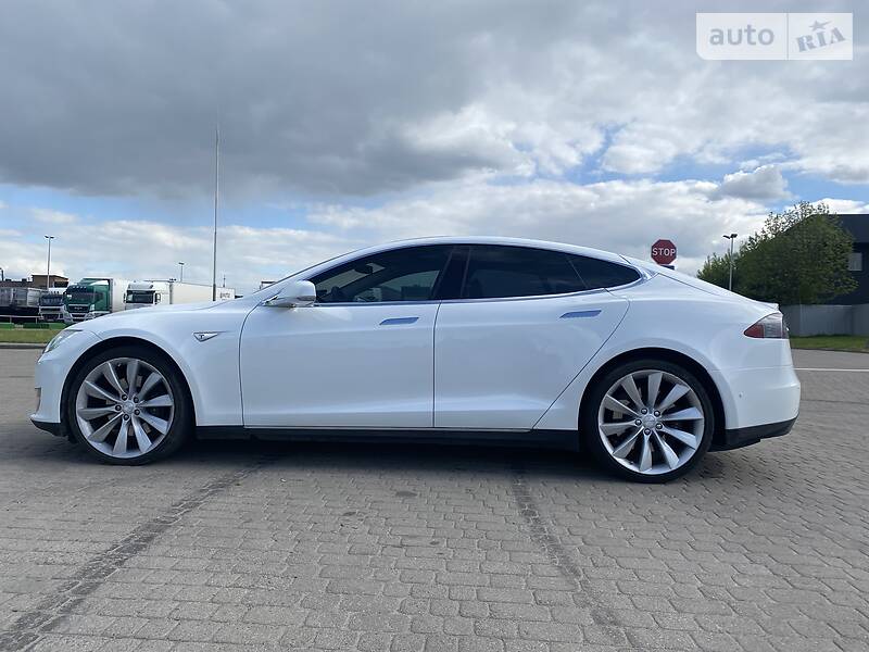 Хетчбек Tesla Model S 2013 в Луцьку