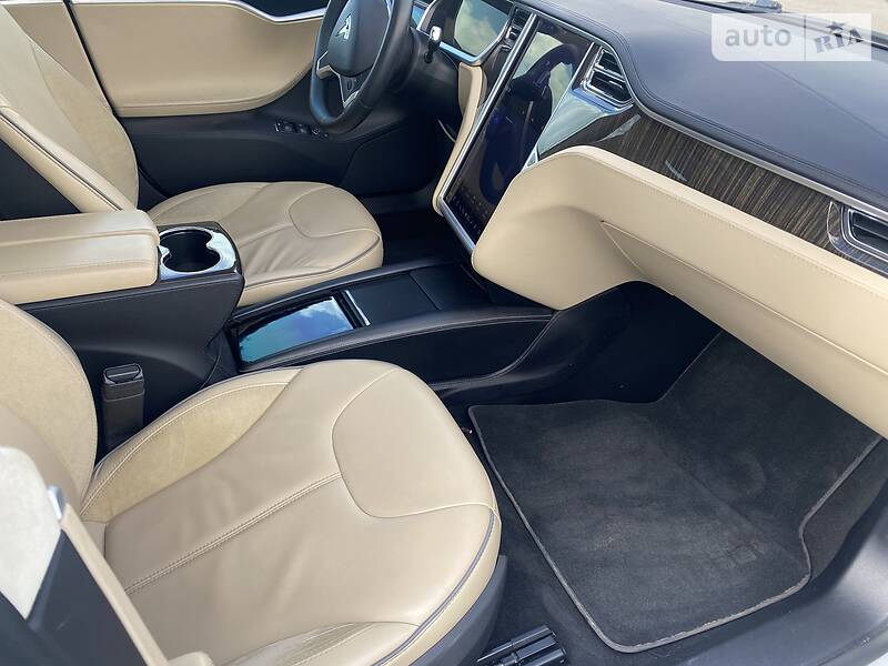 Хетчбек Tesla Model S 2013 в Луцьку