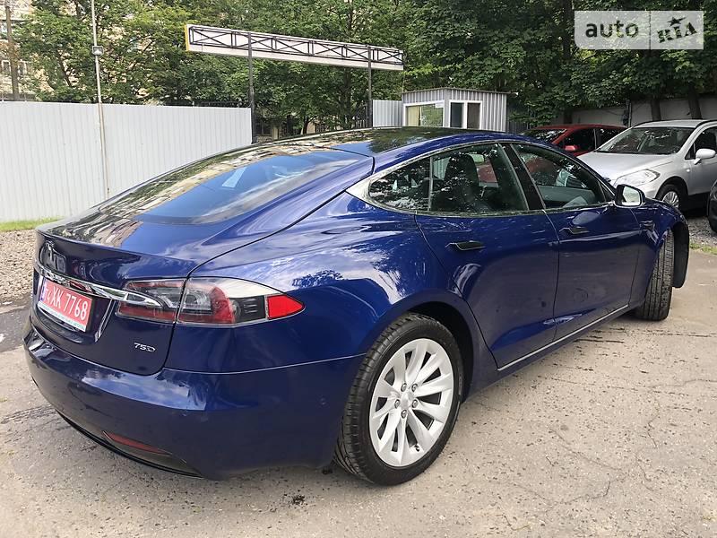 Седан Tesla Model S 2018 в Одессе