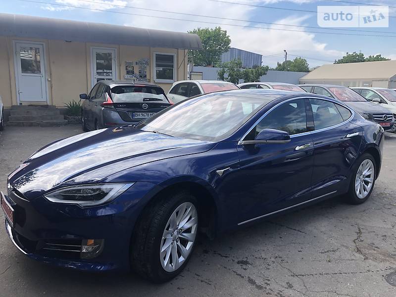 Седан Tesla Model S 2018 в Одессе