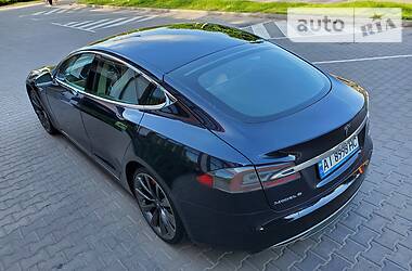 Хэтчбек Tesla Model S 2013 в Киеве