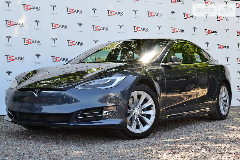 Ліфтбек Tesla Model S 2016 в 