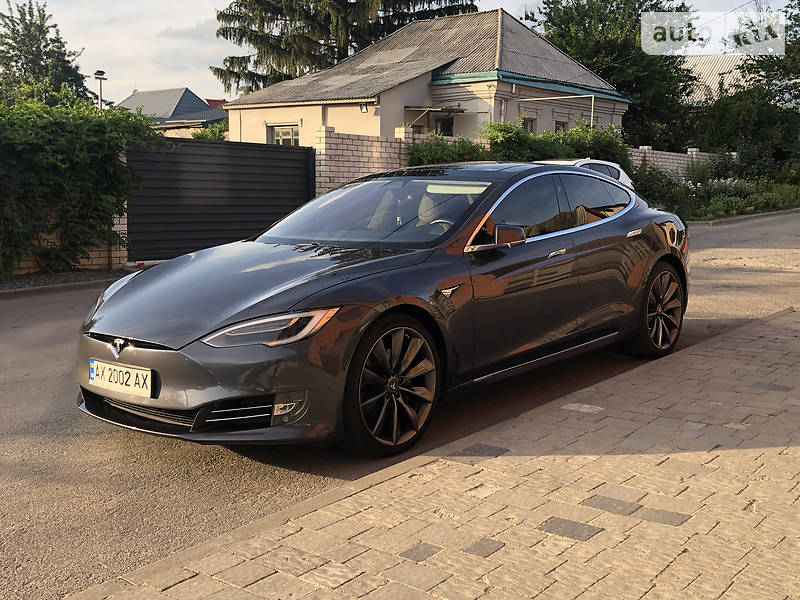 Хетчбек Tesla Model S 2017 в Харкові
