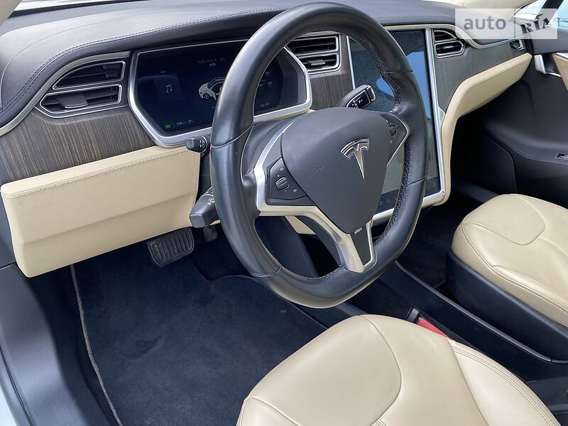 Седан Tesla Model S 2013 в Дніпрі фото 24 Седан Tesla Model S 2013 в Дніпрі