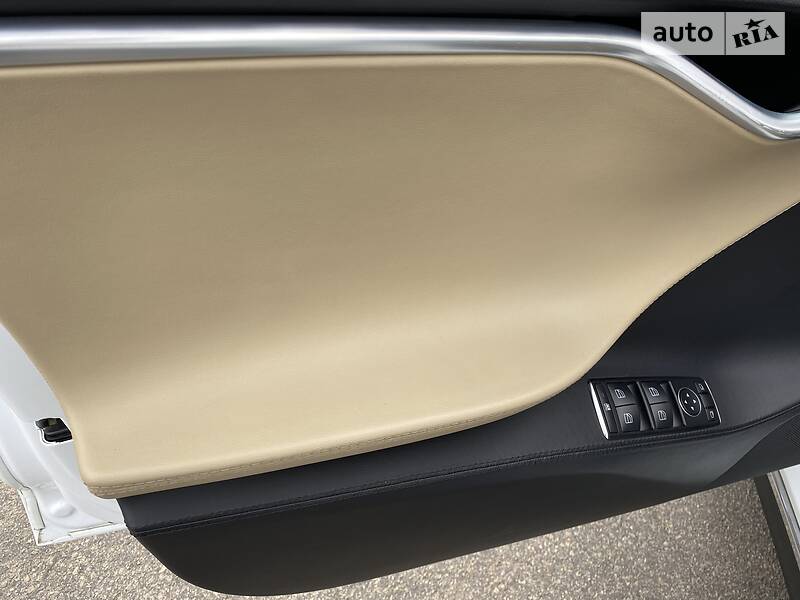 Седан Tesla Model S 2013 в Дніпрі фото 25 Седан Tesla Model S 2013 в Дніпрі