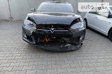 Седан Tesla Model S 2013 в Луцке