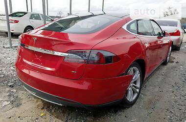 Лифтбек Tesla Model S 2014 в Львове