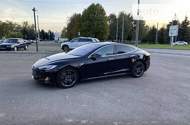 Лифтбек Tesla Model S 2016 в Днепре