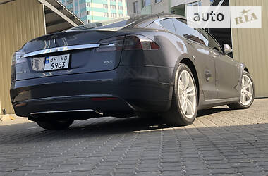 Седан Tesla Model S 2016 в Одессе