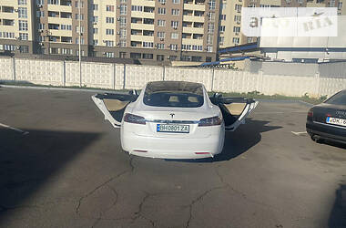 Хэтчбек Tesla Model S 2015 в Одессе