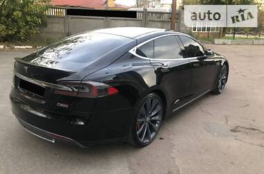 Седан Tesla Model S 2014 в Киеве