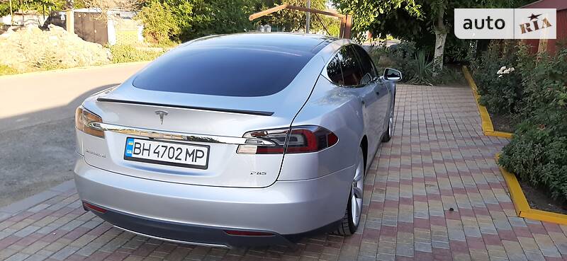 Хэтчбек Tesla Model S 2013 в Одессе