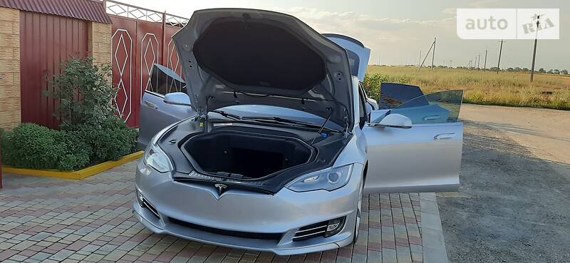 Хэтчбек Tesla Model S 2013 в Одессе