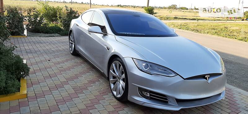 Хэтчбек Tesla Model S 2013 в Одессе