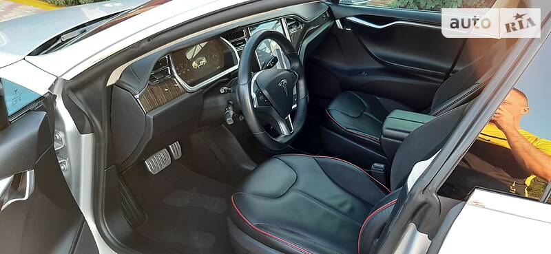 Хэтчбек Tesla Model S 2013 в Одессе