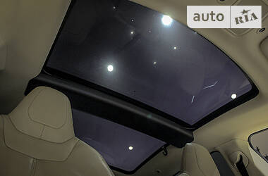 Седан Tesla Model S 2013 в 