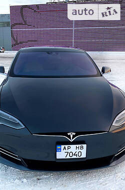 Лифтбек Tesla Model S 2016 в Киеве