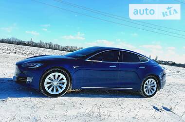 Ліфтбек Tesla Model S 2018 в Полтаві