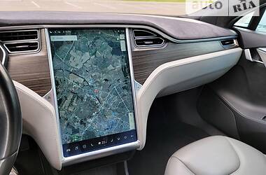 Ліфтбек Tesla Model S 2015 в Києві