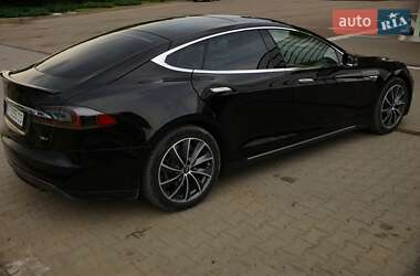 Хэтчбек Tesla Model S 2015 в Коломые