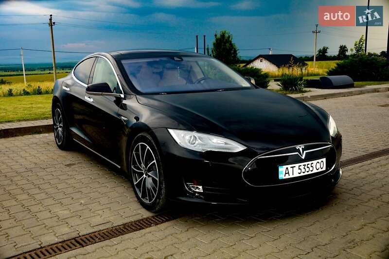 Хетчбек Tesla Model S 2015 в Коломиї
