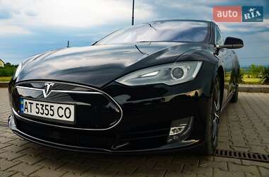Хэтчбек Tesla Model S 2015 в Коломые