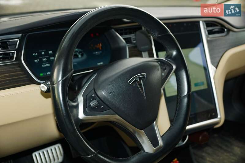 Хетчбек Tesla Model S 2015 в Коломиї