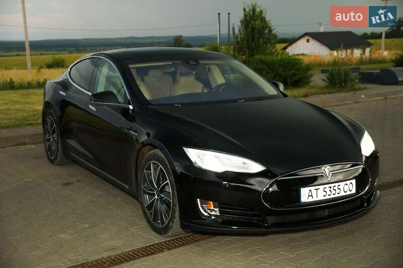 Хетчбек Tesla Model S 2015 в Коломиї