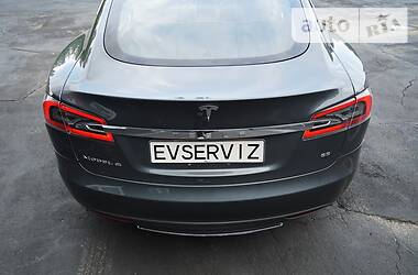 Седан Tesla Model S 2013 в Києві