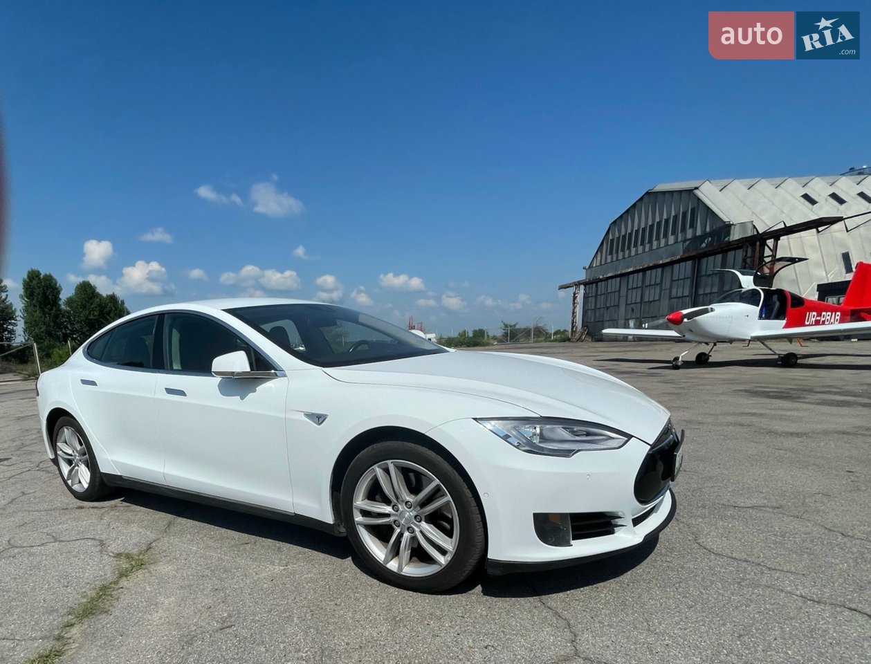 2015 Tesla Model S - мініатюра 14