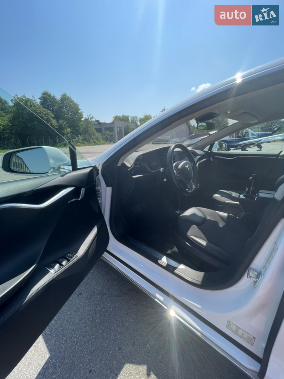 2015 Tesla Model S - мініатюра 16