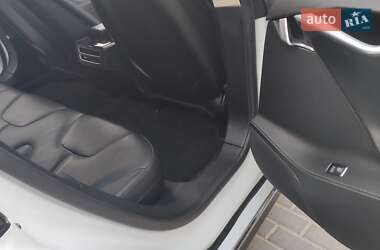 Лифтбек Tesla Model S 2014 в 