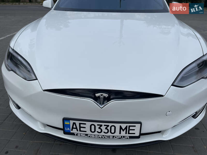Ліфтбек Tesla Model S 2013 в Дніпрі
