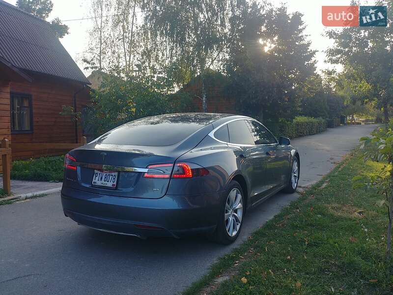 Ліфтбек Tesla Model S 2014 в Києві фото 8 Ліфтбек Tesla Model S 2014 в Києві