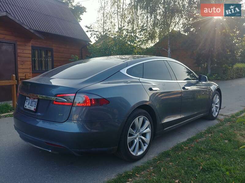 Ліфтбек Tesla Model S 2014 в Києві фото 9 Ліфтбек Tesla Model S 2014 в Києві