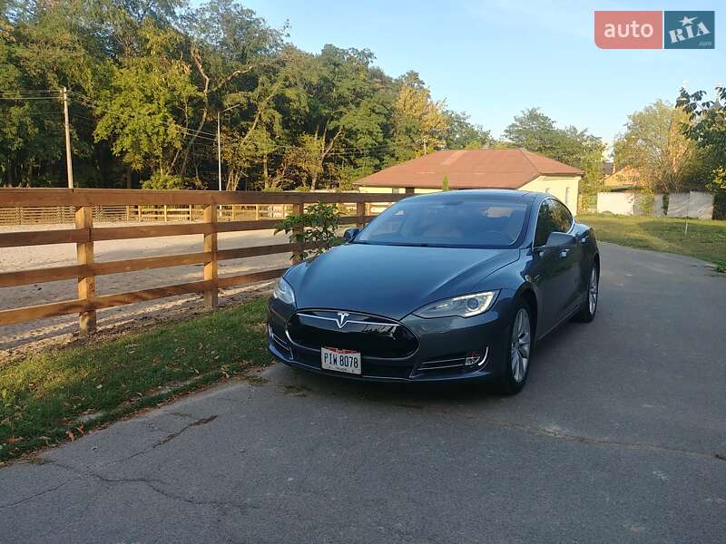 Ліфтбек Tesla Model S 2014 в Києві фото 14 Ліфтбек Tesla Model S 2014 в Києві