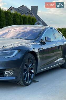 Седан Tesla Model S 2018 в Луцьку
