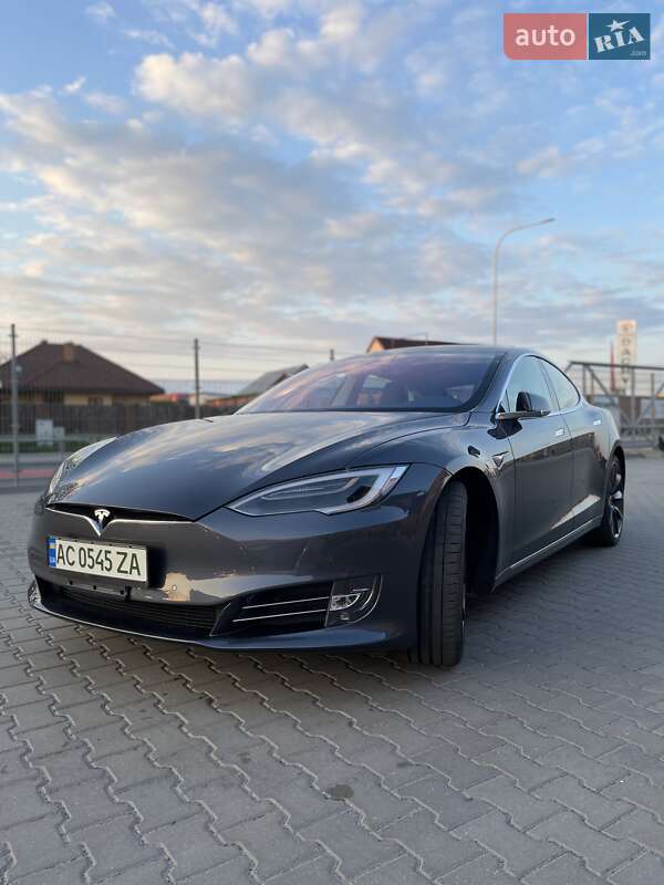 Седан Tesla Model S 2018 в Луцьку